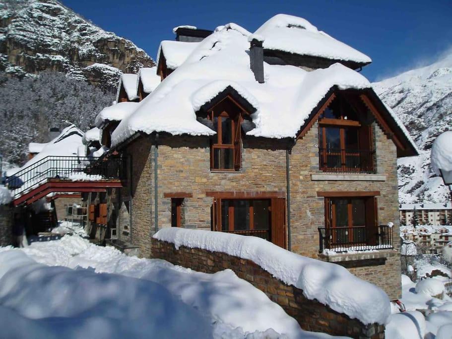 Elegante Apartamento En Escarrilla Con Vistas Al Valle Dış mekan fotoğraf