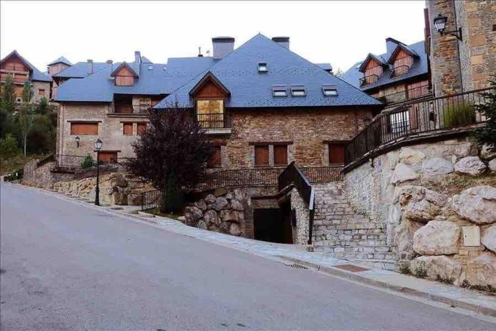 Elegante Apartamento En Escarrilla Con Vistas Al Valle Dış mekan fotoğraf
