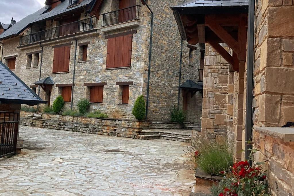 Elegante Apartamento En Escarrilla Con Vistas Al Valle Dış mekan fotoğraf